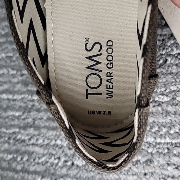 NWT TOMS Alpargata Heritage Canvas, Size 7.5, Color Canteen Green - Picture 11 of 13